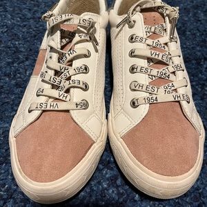 Vintage Havana (VH EST 1954) fashion sneakers in blush size 7.5